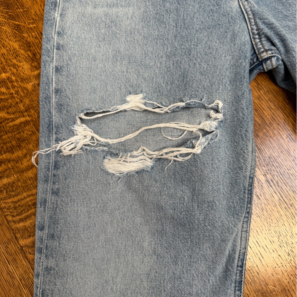 Agolde Vintage Wash Distressed 90’s Cropped Jeans - Picture 3 of 10